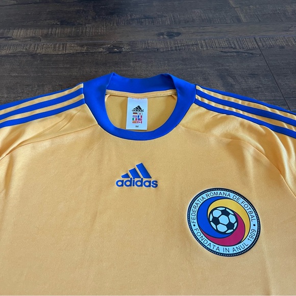 Romania Soccer Jersey - Picture 2 of 3
